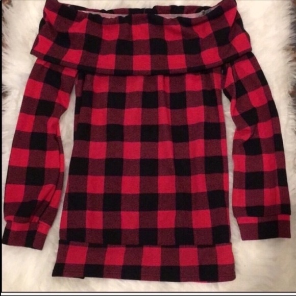 Red and Black Plaid Off the Shoulder Blouse - Picture 4 of 7